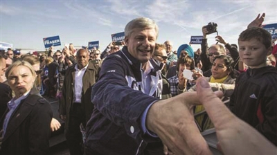 选前遇帅哥强敌 加拿大总理唱披头士歌曲拉票