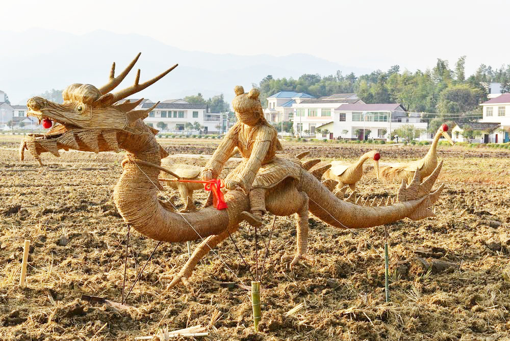 秸秆不焚烧 浏阳上演稻草人时装秀|稻草人|浏