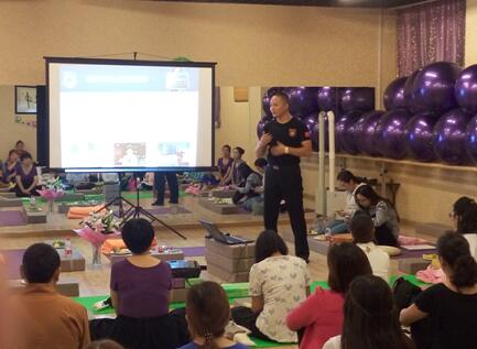 释行风:教妈妈们学做自己的私人保镖|保镖|行