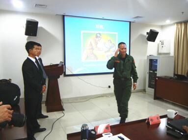 全公益课的实践者与普及者--博警特卫释行风|弱