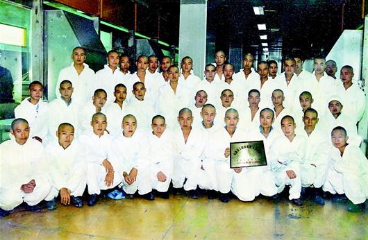 图文:光头班,长头发了|光头|头发|面漆