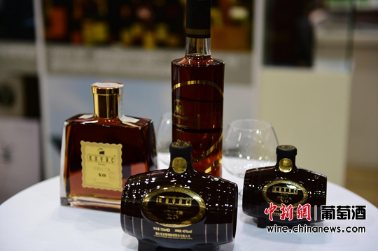 国际大师级专家品评张裕可雅白兰地(组图)|葡萄酒|白兰地|国际_新浪新闻