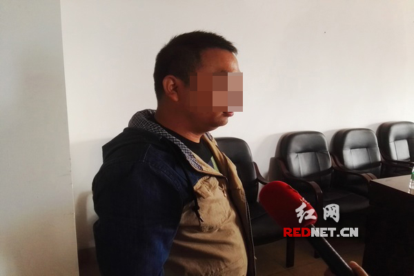 消1分130元 长沙一拿驾照替人消分黄牛被抓