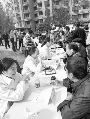 江心洲双拥义诊进社区