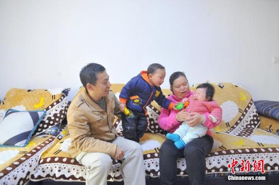衛(wèi)計(jì)委:流動(dòng)人口生育二孩可在現(xiàn)居住地登記