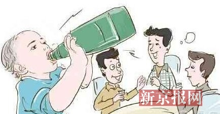 2岁男童喝酒死亡3大人获刑 逗孩子喝酒屡酿悲