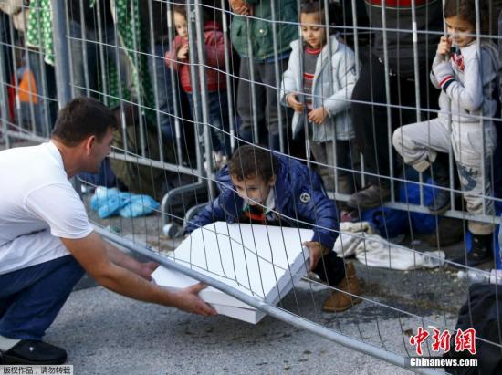 移民涌入欧洲国家的利弊:冲击经济还是刺激产