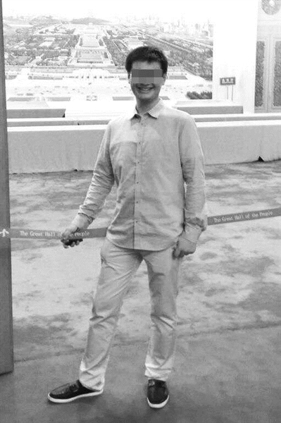 12岁男孩因感冒患肾病体重暴增曾达190斤(图