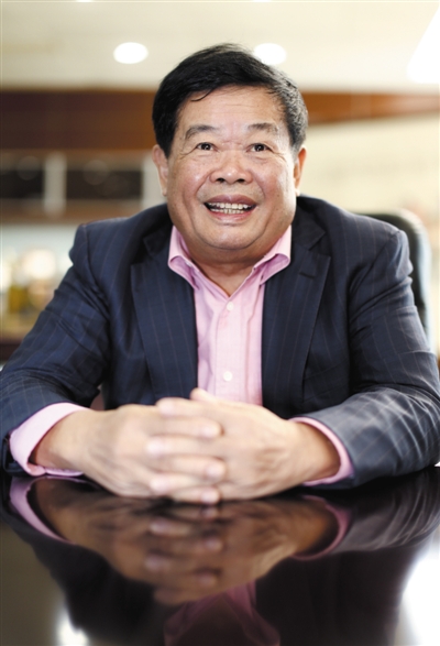 曹德旺:码好人生每一块砖|政府|就业|曹德旺