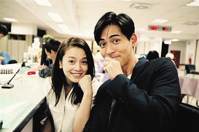 周瑜民节前“脱光”好评?中评?差评?|周瑜|好评|时评_新浪新闻