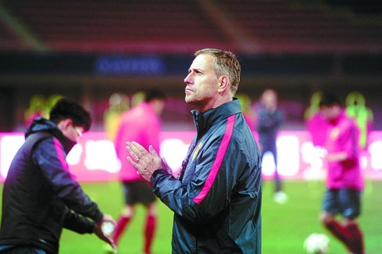 佩兰的冬天|一票难求|国足|广州恒大