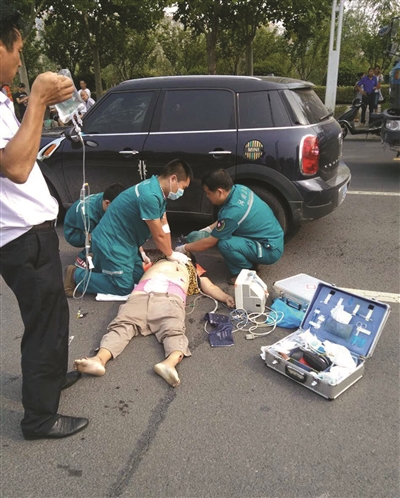 1公里多路3次向窗外扔垃圾 南通交警开出首张