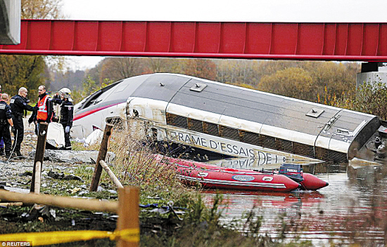祸不单行 法国高铁列车脱轨10人死|官员|能源|法