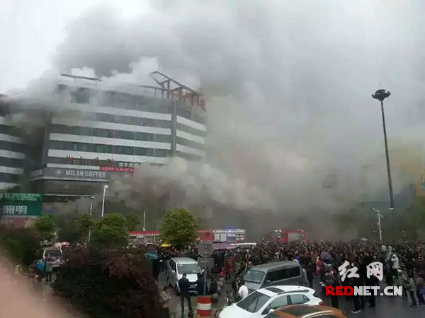 衡阳市湘江市场起火 暂无人员伤亡(组图)|起火