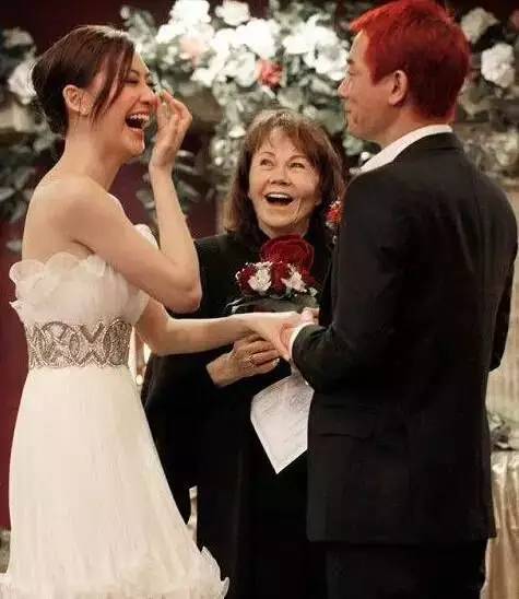 结婚五年了,陈小春就这样被应采儿吃得死死的