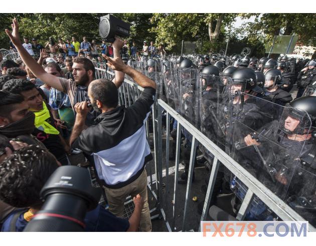巴黎暴恐之后,中东欧国家进一步收紧移民政策