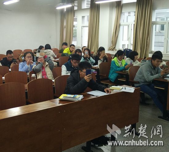 中南大老师三大点名神器对抗逃课 学生赞新颖