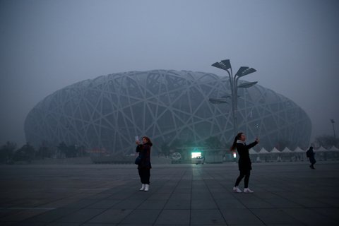 雾霾爆表!!!全北京“忧郁图景”|雾霾|北京|爆表_新浪新闻
