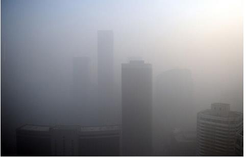 北京雾霾严重 360行车记录仪为车主保驾护航|