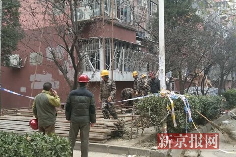 石景山爆炸房屋窗台飞过6层楼砸坏轿车|爆炸|被