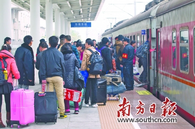 人口春运_春运图片(2)