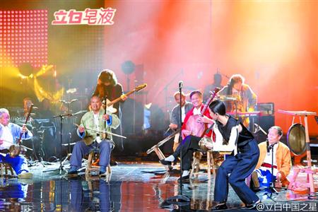 谭维维:在他们面前，我们就是二傻子