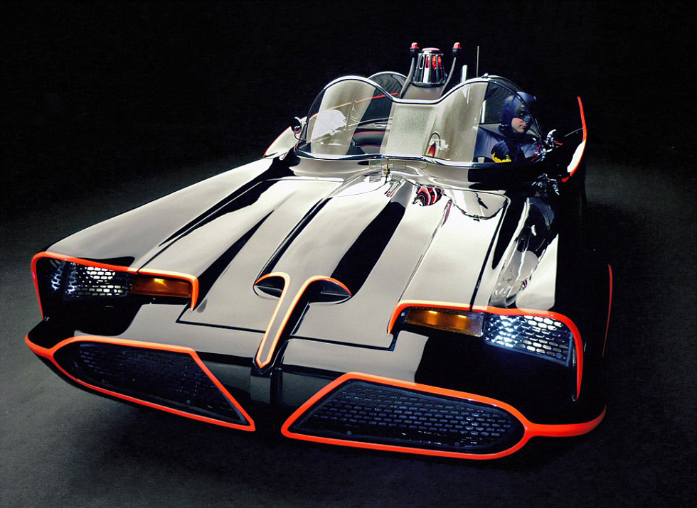 美国男子痴迷蝙蝠侠数十年 花25万美元打造"蝙蝠战车"(高清组图)|战车|蝙蝠|蝙蝠侠_新浪新闻