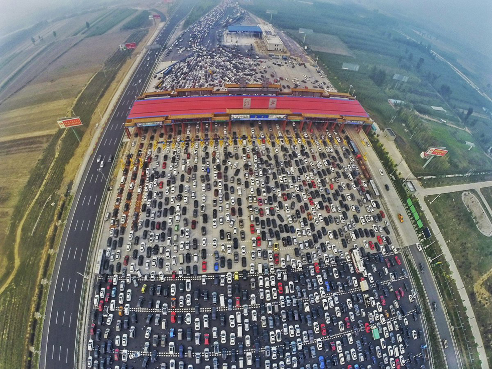外媒盘点2015年最佳航拍图 包括中国北京大堵