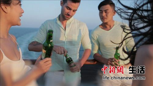 青岛啤酒与您相约嗨翻浙江卫视跨年演唱会