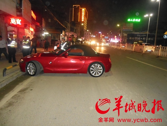 女子醉驾开宝马跑车被查 东莞查处酒驾首位女