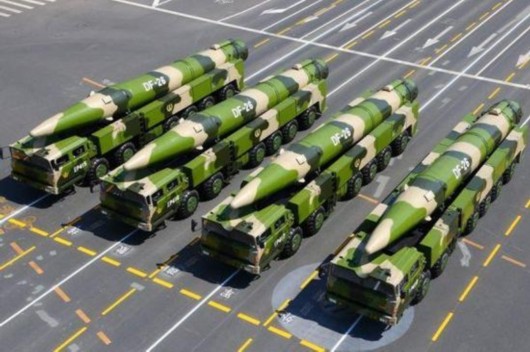 美媒披露东风26五大要点:核反击可不换弹体换