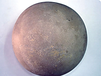 鸡肚子里取出两个黄疙瘩 市民打飞的到上海鉴