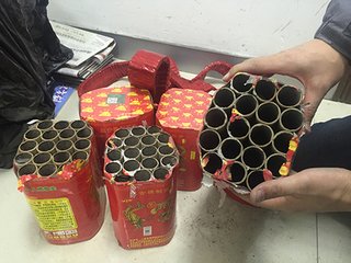 上海开出首张禁燃令罚单 警察到场时男子正在