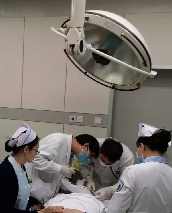 耳鼻喉科张明_耳鼻喉科医生收入(3)