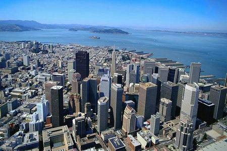 美国洛杉矶地区天然气泄漏州长宣布进入紧急状