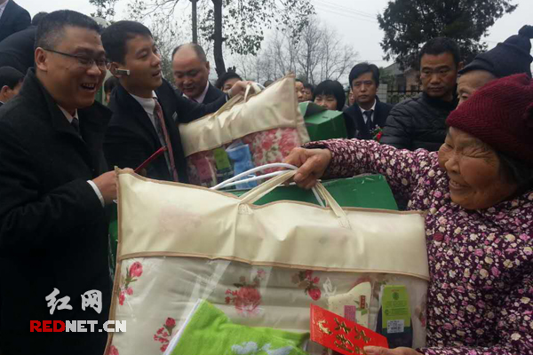 爱乡亲董事长_爱乡亲:员工安心企业才安心