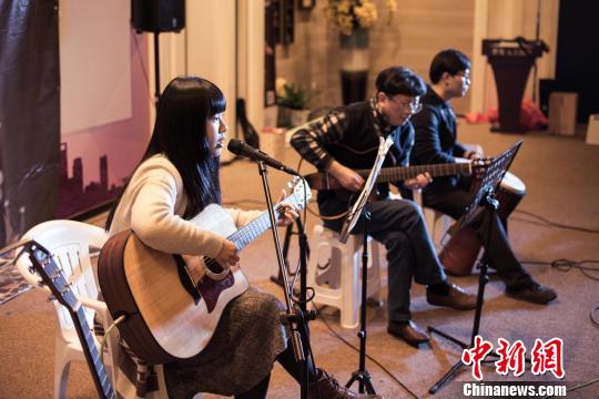 90后女孩乡音唱乡情 欲将福州语歌曲唱向台