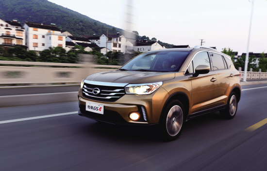 广汽传祺年度热销超19万,GS4广东市占率第一_新浪新闻