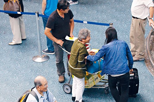 加拿大团聚移民名额突然更改 移民部被批儿戏