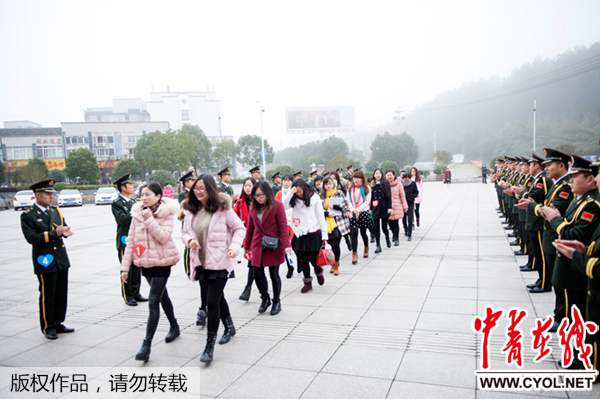 嫁人就嫁火箭军 某基地举办军地联谊活动