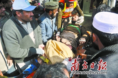  巴基斯坦 一 大学 遇 恐袭 21死_新浪新闻