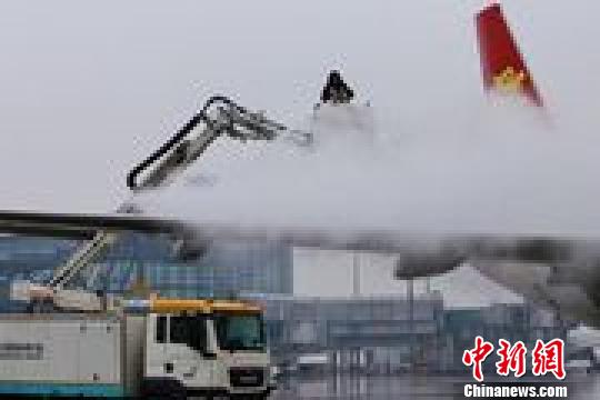 杭州萧山机场因降雪取消今明航班77架次|航班