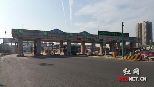 春运首日起 京港澳李家塘收费站只出不进