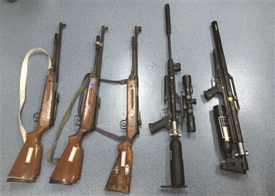 爱好枪支和狩猎 男子家藏4支气枪被抓