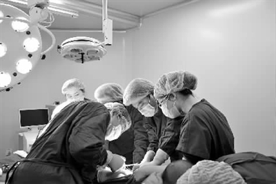 住院医师规培制度出台引关注:医科学生看不到