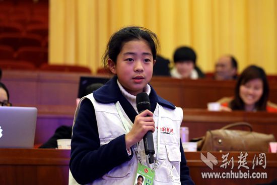 [2016湖北两会]小记者带动了学生两会热(图)