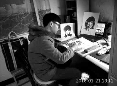 90后男幼师自学剪纸 周杰伦、邓丽君跃然纸上