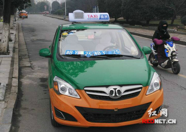 为躲监控摘掉车牌株洲两的哥被罚又扣分