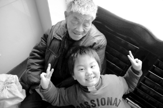 爸爸你咋哭了,我们等你回来