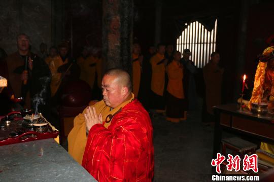 初祖庵祭祖仪式现场。 少林寺供图 摄